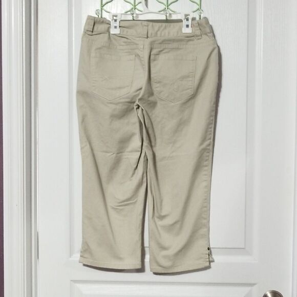 Womens pants - Picture 2 of 3